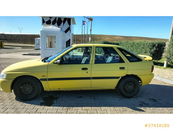 Sahibinden Ford Escort 1.6 16V 1999 Model  350.000 km Sarı