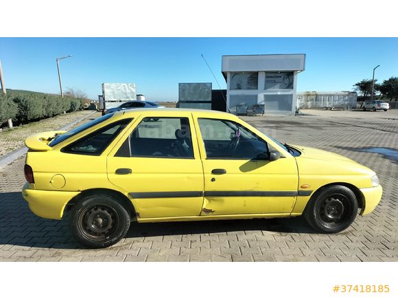 Sahibinden Ford Escort 1.6 16V 1999 Model  350.000 km Sarı