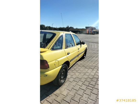 Sahibinden Ford Escort 1.6 16V 1999 Model  350.000 km Sarı