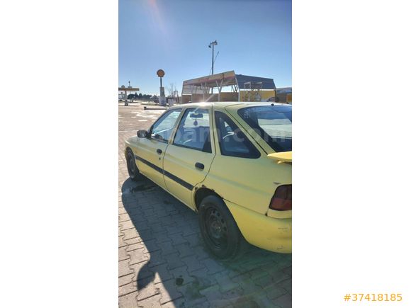 Sahibinden Ford Escort 1.6 16V 1999 Model  350.000 km Sarı