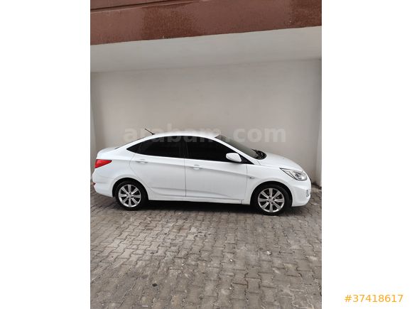 Bayan Öğretmenden Hyundai Accent Blue 1.6 CRDI Mode Plus 2017 Model 
