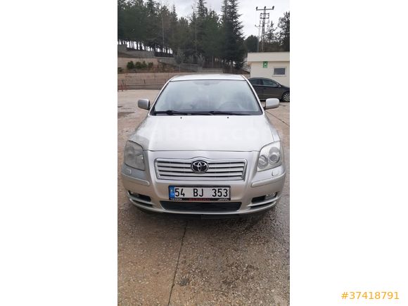 Sahibinden Toyota Avensis 2.0 Elegant 2005 Model