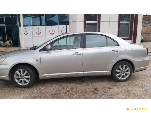 Sahibinden Toyota Avensis 2.0 Elegant 2005 Model