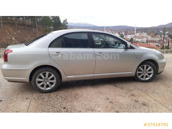 Sahibinden Toyota Avensis 2.0 Elegant 2005 Model