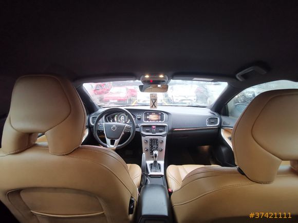 Sahibinden Volvo V40 Cross Country 1.5 T3 Advance 2017 Model