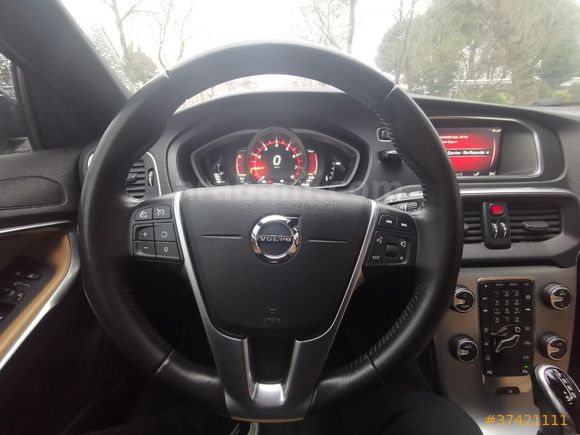 Sahibinden Volvo V40 Cross Country 1.5 T3 Advance 2017 Model