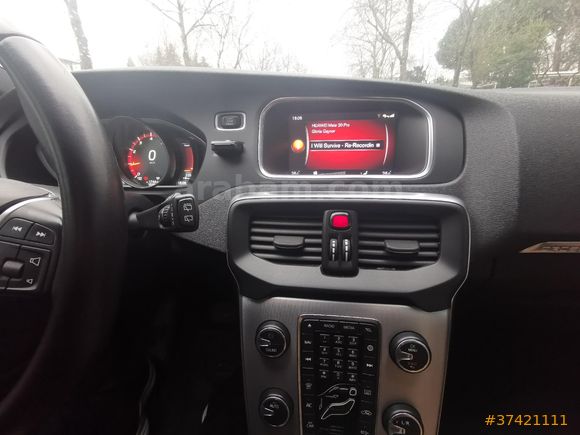 Sahibinden Volvo V40 Cross Country 1.5 T3 Advance 2017 Model