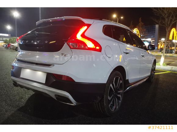Sahibinden Volvo V40 Cross Country 1.5 T3 Advance 2017 Model