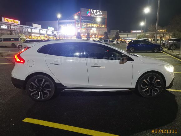 Sahibinden Volvo V40 Cross Country 1.5 T3 Advance 2017 Model