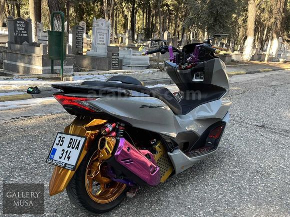 GALLERY MUSA/BOYASIZ 2023 HONDA PCX 125 ÖZEL YAPIM MODİFİYELİ