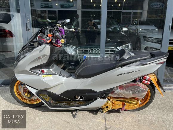 GALLERY MUSA/BOYASIZ 2023 HONDA PCX 125 ÖZEL YAPIM MODİFİYELİ