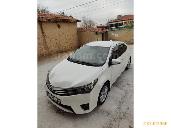 Sahibinden Toyota Corolla 1.6 Advance 2015 Model Afyonkarahisar 142.000 km Beyaz