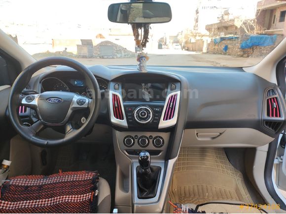 Sahibinden Ford Focus 1.6 T Trend X 2012 Model  204.000 km Beyaz