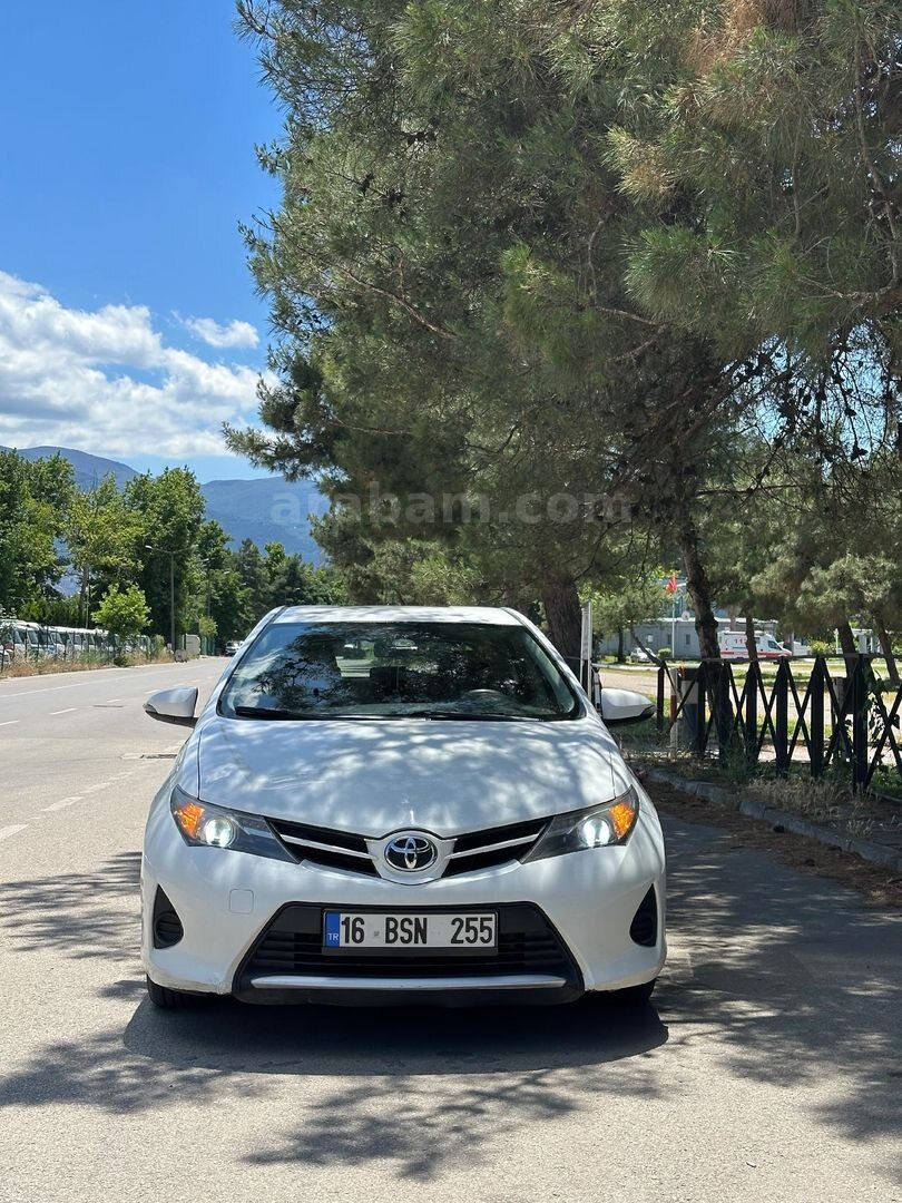 Sahibinden Toyota Auris 1.33 Life 2013 Model Bursa 186.000 km Beyaz 2