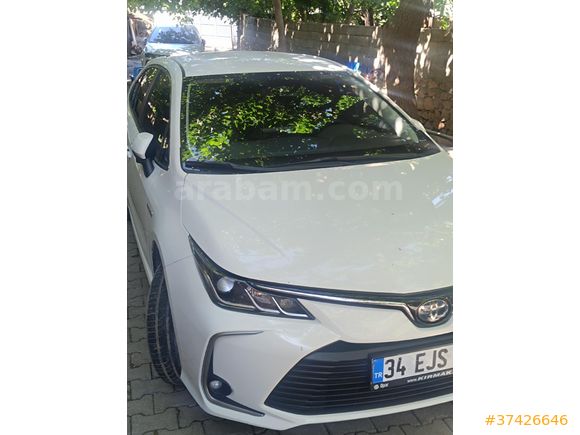Sahibinden Toyota Corolla 1.8 Hybrid Dream 2021 Model  85.000 km Beyaz