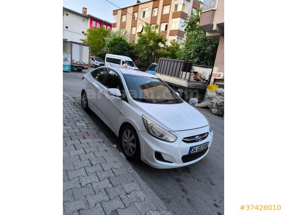Sahibinden Hyundai Accent Blue 1.6 CRDI Mode Plus 2017 Model  160.000 km Beyaz