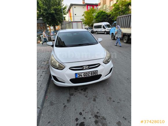 Sahibinden Hyundai Accent Blue 1.6 CRDI Mode Plus 2017 Model  160.000 km Beyaz