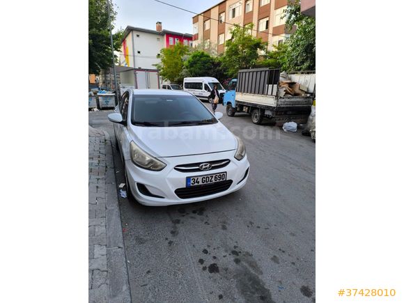 Sahibinden Hyundai Accent Blue 1.6 CRDI Mode Plus 2017 Model  160.000 km Beyaz