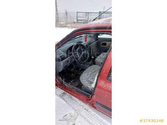 Sahibinden Renault Clio 1.4 RNA 2000 Model