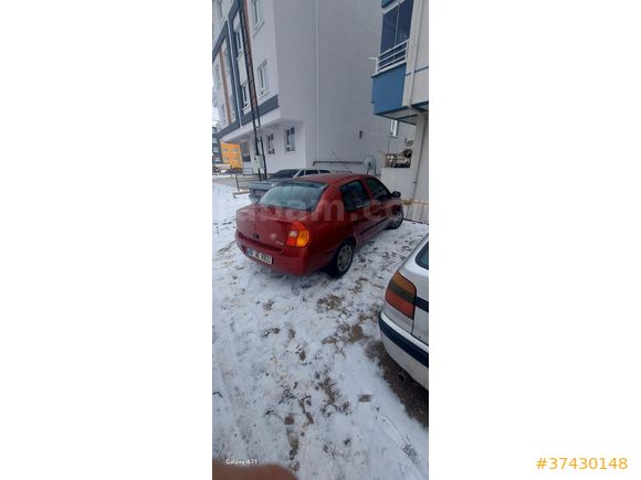 Sahibinden Renault Clio 1.4 RNA 2000 Model