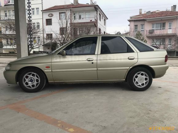 Sahibinden Ford Escort 1.6 CLX 1998 Model 