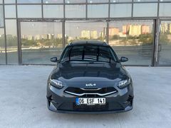 Sahibinden Kia Ceed 1.6 CRDi Prestige SW 2022  Model Acil fiyat düştü