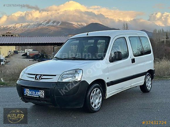 İKİZLERDEN HATASIZ BOYASIZ ÇİFT SÜRGÜ TEK KAPAK KLİMALI PARTNER