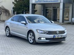 Galeriden Volkswagen Passat 1.6 TDi BlueMotion Comfortline 2015 Model Kırşehir 165.000 km Gri (Gümüş)