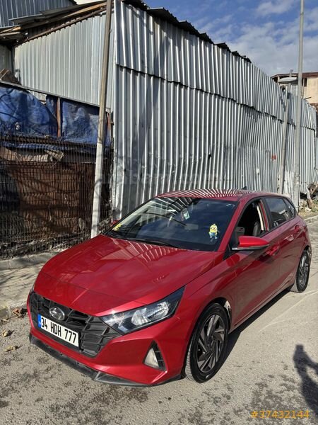 Sahibinden Hyundai i20 Active 1.4 MPi Elite Smart 2023 Model İstanbul 20.000 km Kırmızı