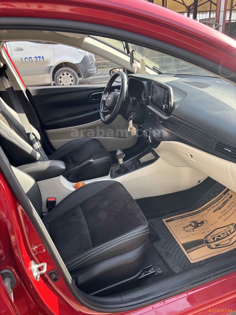 Sahibinden Hyundai i20 Active 1.4 MPi Elite Smart 2023 Model İstanbul 20.000 km Kırmızı 4