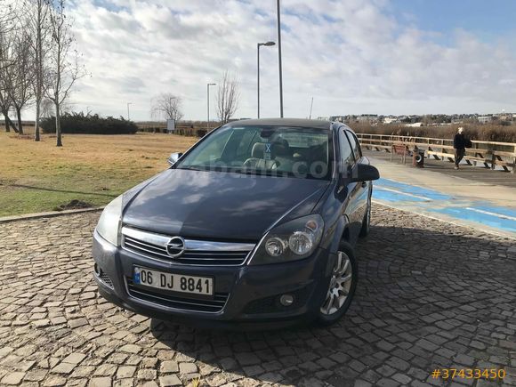 
114.XXX KM TERTEMİZ EMSALSİZ SAHİBİNDEN OTOMATİK OPEL ASTRA