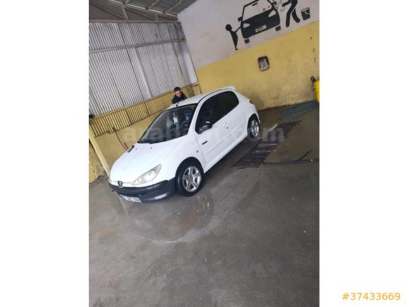 Sahibinden Peugeot 206 1.4 HDi X-line 2004 Model  285.000 km Beyaz