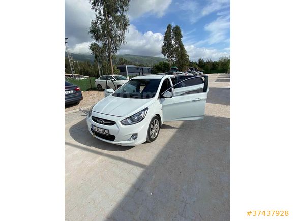 Sahibinden Hyundai Accent Blue 1.6 CRDI Prime 2012 Model 