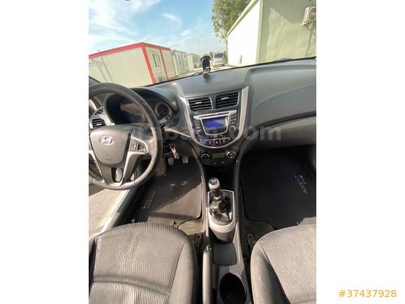 Sahibinden Hyundai Accent Blue 1.6 CRDI Prime 2012 Model 