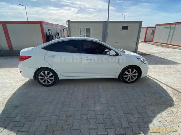 Sahibinden Hyundai Accent Blue 1.6 CRDI Prime 2012 Model 