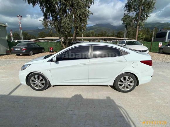 Sahibinden Hyundai Accent Blue 1.6 CRDI Prime 2012 Model 