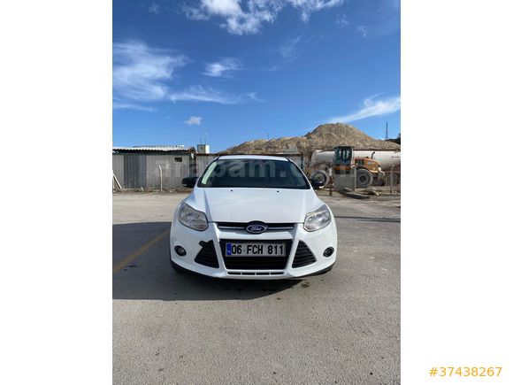 SAHİBİNDEN TERTEMİZ HATASIZ/BOYASIZ/HASAR KAYITSIZ FORD FOCUS