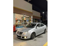 Sahibinden Volkswagen Jetta 1.6 Tour 2009 Model  277.000 km Gri (Gümüş)