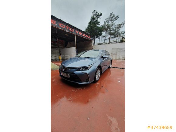 Sahibinden Toyota Corolla 1.8 Hybrid Dream 2021 Model