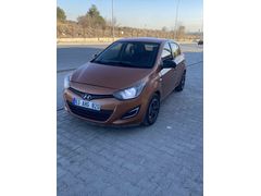 Sahibinden Hyundai i20 1.2 D-CVVT Jump 2014 Model  190 km Turuncu
