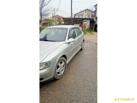 Sahibinden Opel Vectra 2.0 CDX 2000 Model