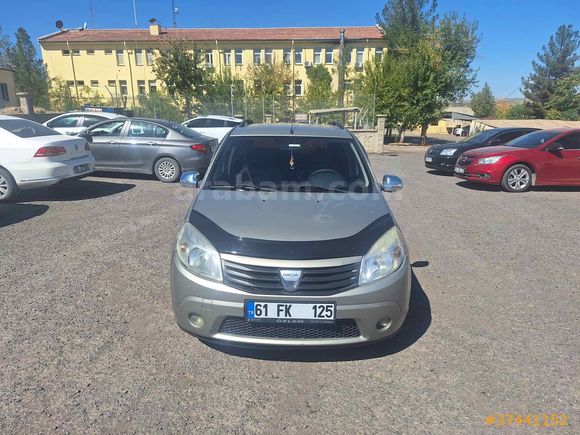 Sahibinden Dacia Sandero 1.4 Ambiance 2010 Model 