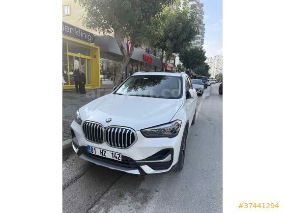 Sahibinden BMW X1 16d sDrive X Line 2021 Model  37.000 km Beyaz
