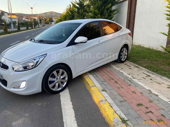 Sahibinden Hyundai Accent Blue 1.6 CRDI Mode 2018 Model Beyaz