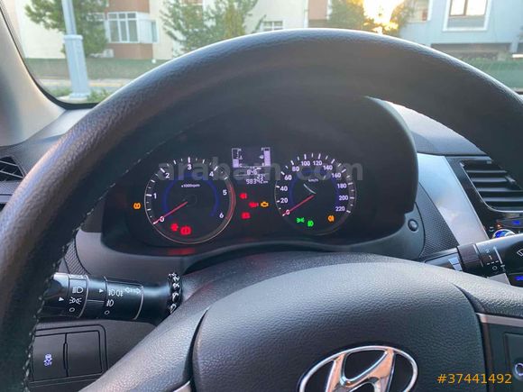 Sahibinden Hyundai Accent Blue 1.6 CRDI Mode 2018 Model Beyaz