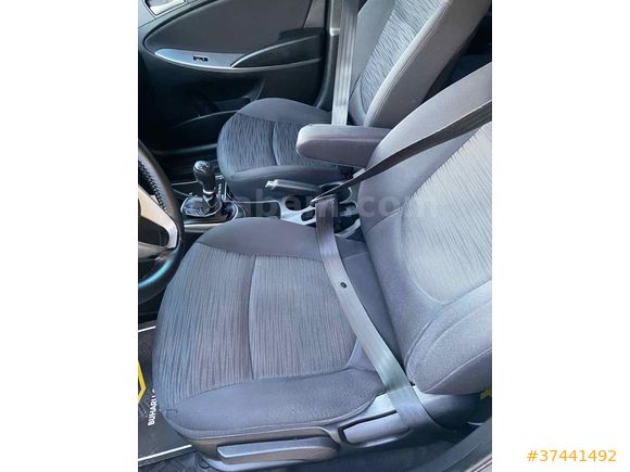 Sahibinden Hyundai Accent Blue 1.6 CRDI Mode 2018 Model Beyaz