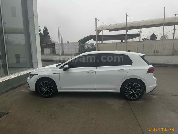 Sahibinden Volkswagen Golf 1.5 eTSI Style 2023 Model 