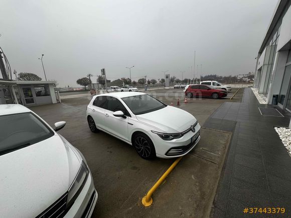 Sahibinden Volkswagen Golf 1.5 eTSI Style 2023 Model 