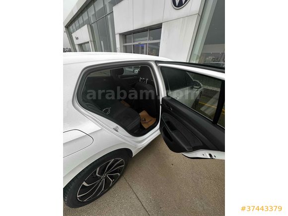 Sahibinden Volkswagen Golf 1.5 eTSI Style 2023 Model 