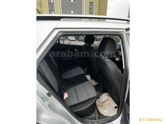 Sahibinden Kia Stonic 1.4 MPI Cool 2022 Model 
